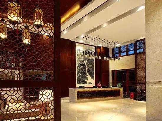 FOUR SEASON OCEAN COURTYARD HOTEL