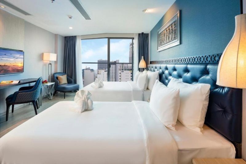 grand triple with balcony