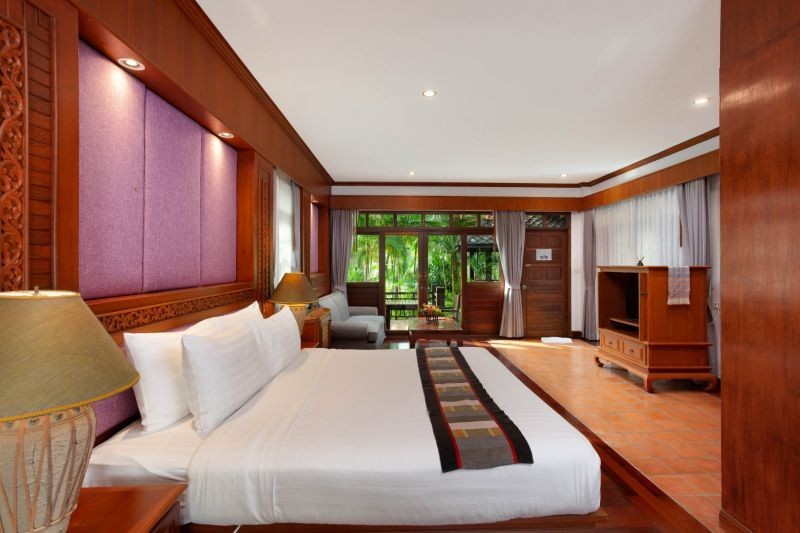 hot spring pool villa