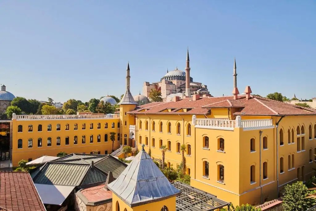 FOUR SEASONS AT SULTANAHMET