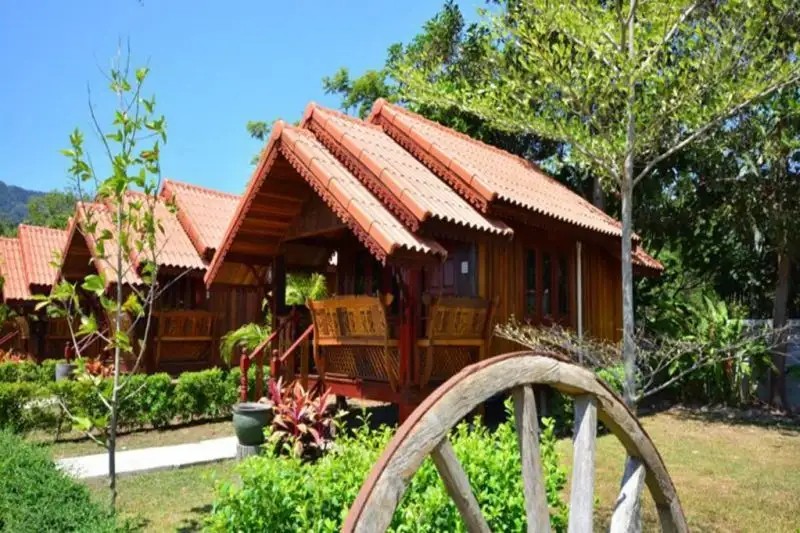 DIAMOND BEACH RESORT