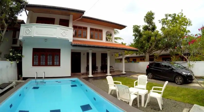 HIKKADUWA BREEZE VILLA