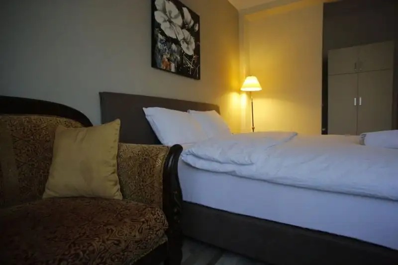PUFFIN SUITE