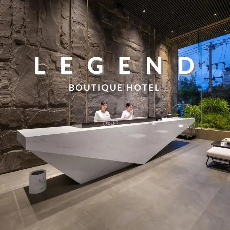 LEGEND BOUTIQUE  