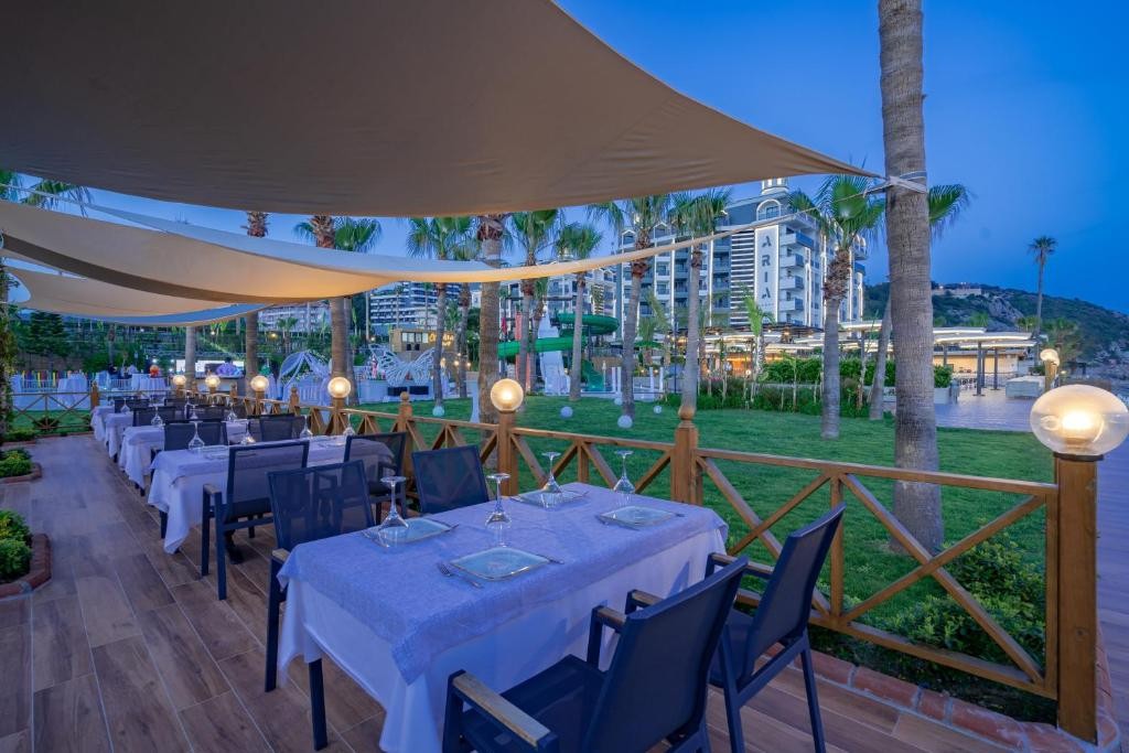 ARIA RESORT & SPA (EX. MIRADOR HOTEL)