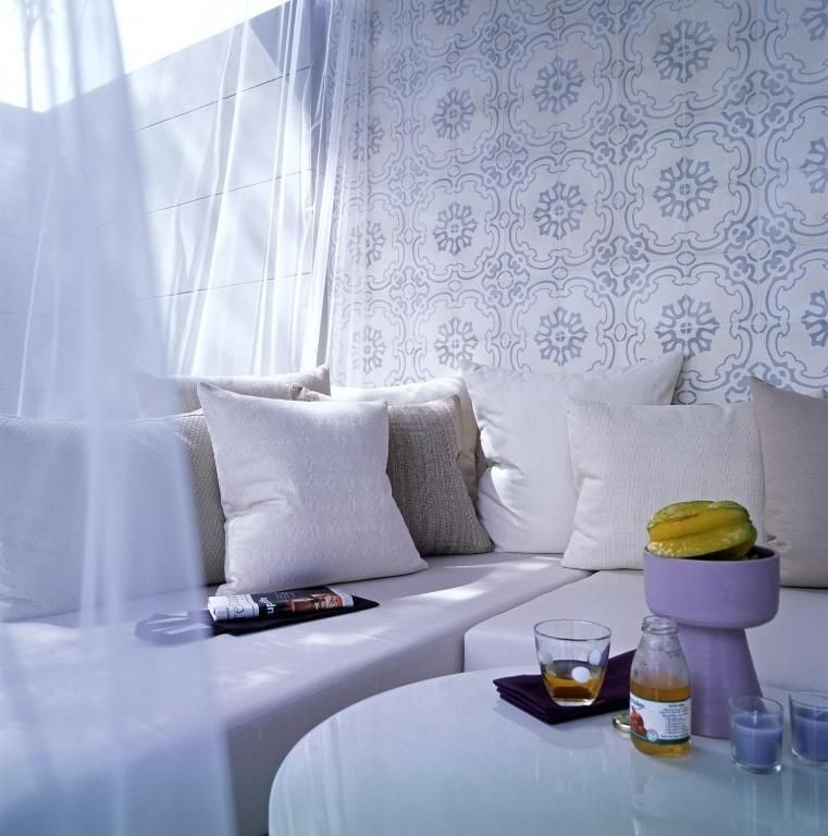 sala connecting pool villa