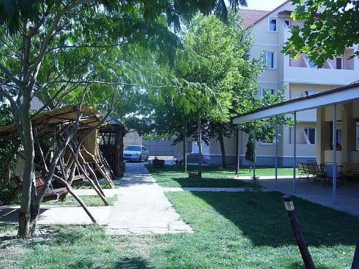 ВИКТОРИЯ САКИ