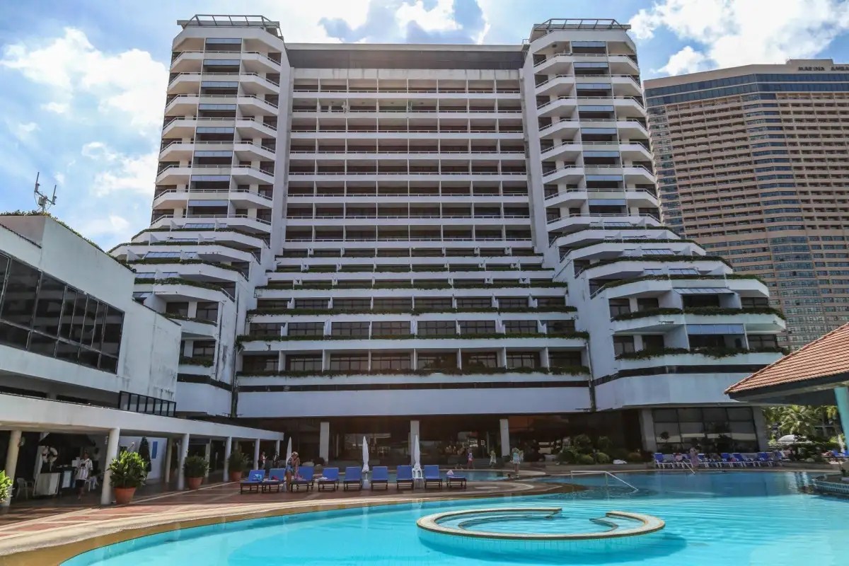 AMBASSADOR CITY JOMTIEN OCEAN WING
