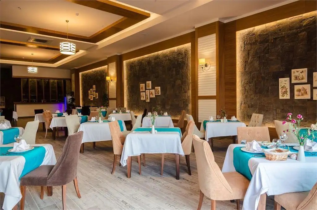 THE LUMOS DELUXE RESORT HOTEL & SPA