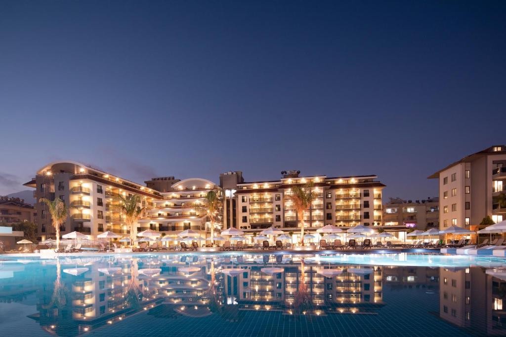 GREEN GARDEN RESORT HOTEL