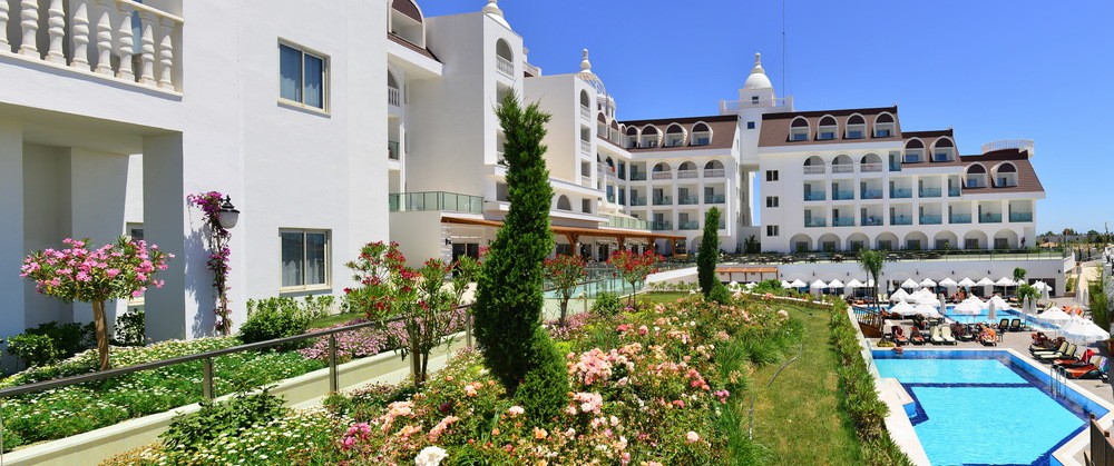 SIDE CROWN SERENITY HOTEL