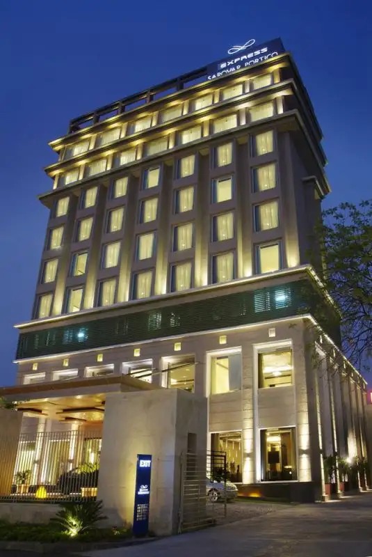 EXPRESS SAROVAR PORTICO SURAJKUND