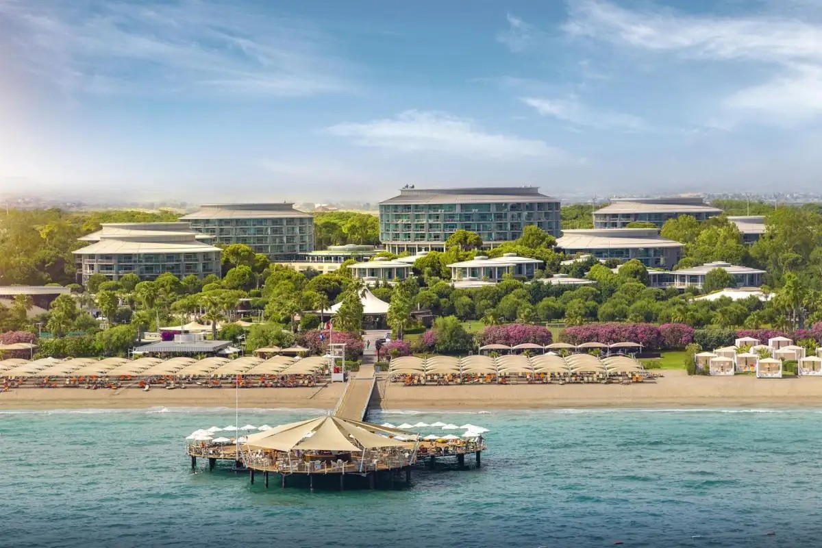 CALISTA LUXURY RESORT