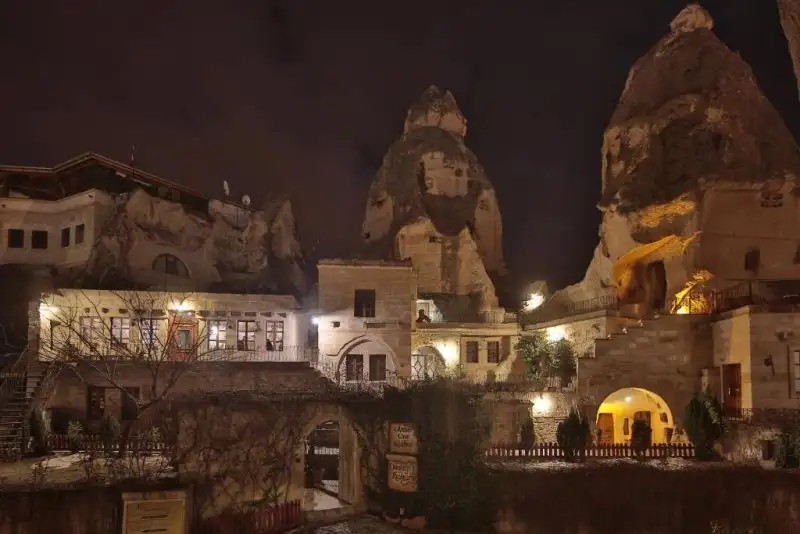 AMBER CAVE SUITES