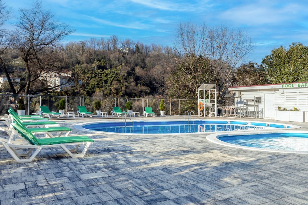 GARDEN HILLS