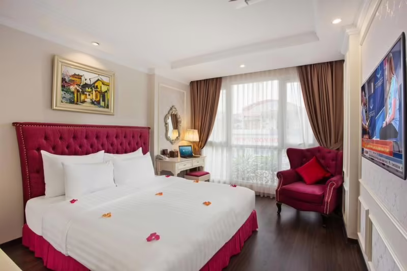LUXURY OLD QUARTER HOTEL