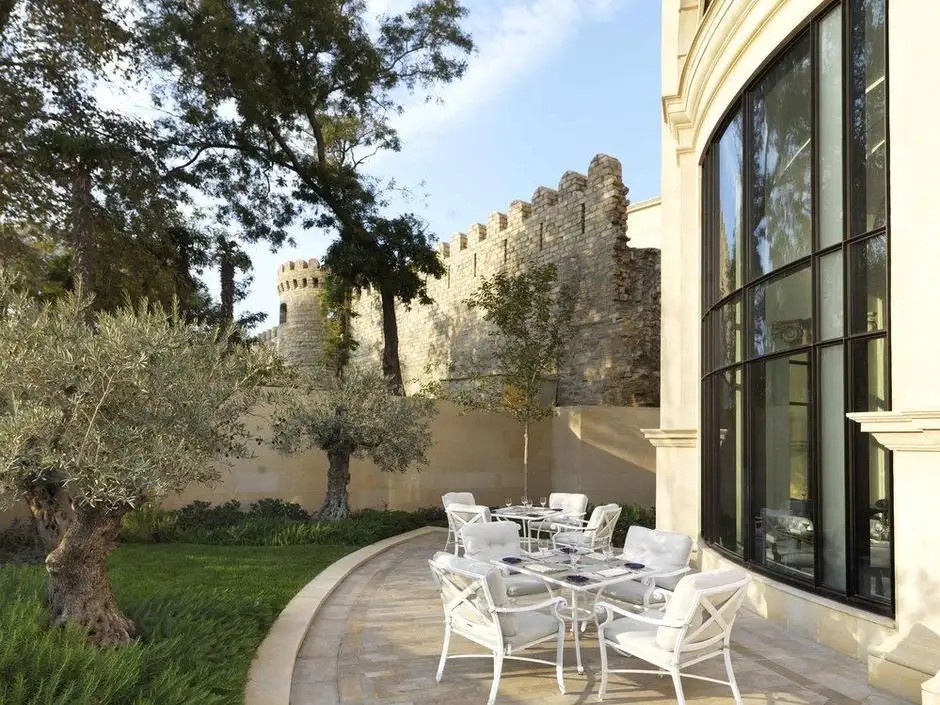 FOUR SEASONS HOTEL BAKU