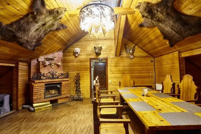 БЕЛОЕ И ЧЕРНОЕ