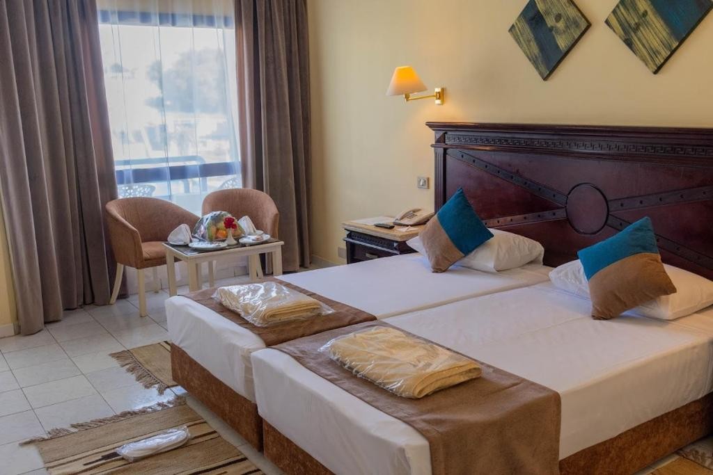 CATARACT RESORT