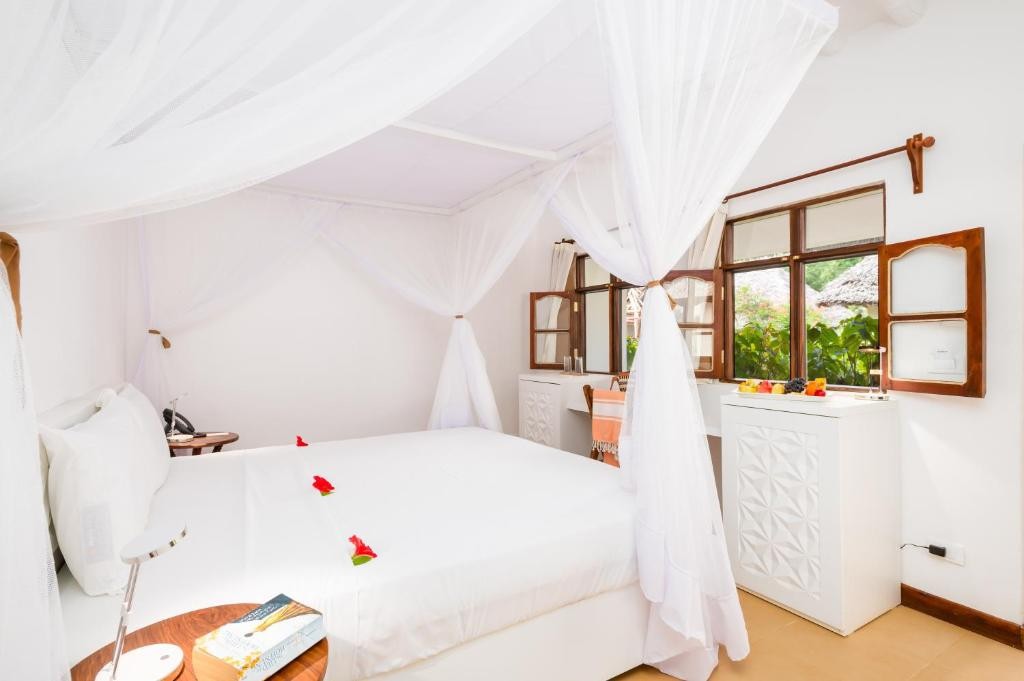 SANDIES BAOBAB BEACH RESORT