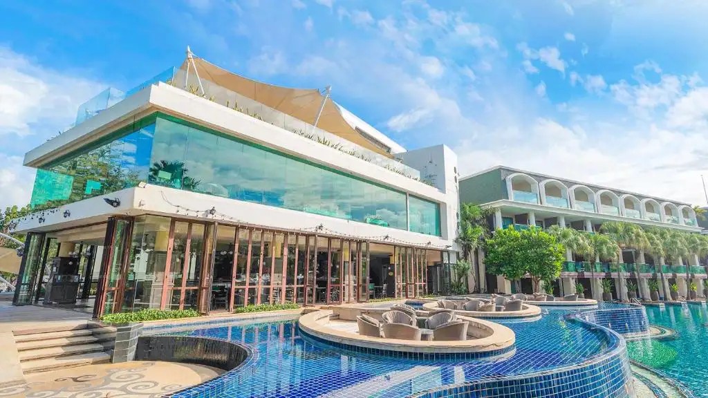 PHUKET GRACELAND RESORT & SPA