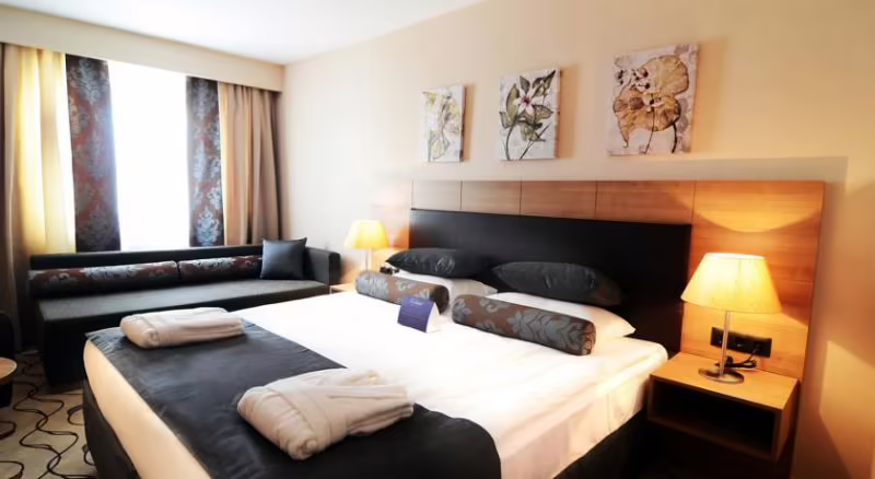 MOLTON SISLI