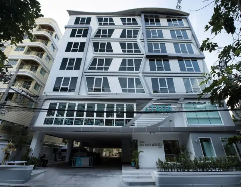 LE TADA PARKVIEW HOTEL
