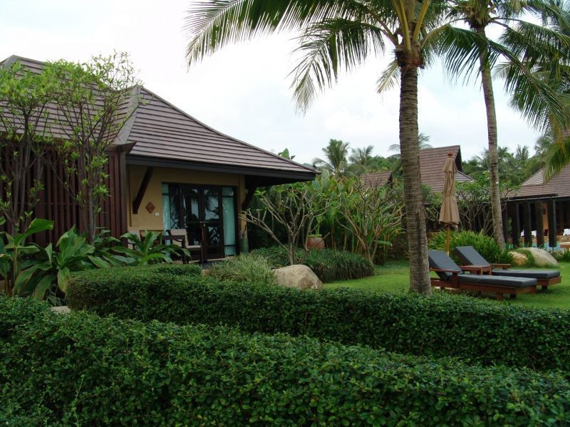 beachfront villa outdoor jacuzzi