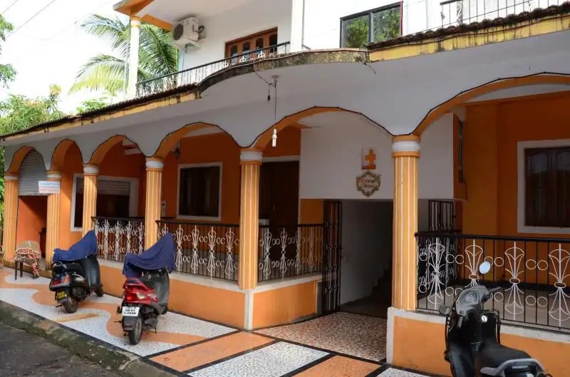 THE ORANGE HOUSE