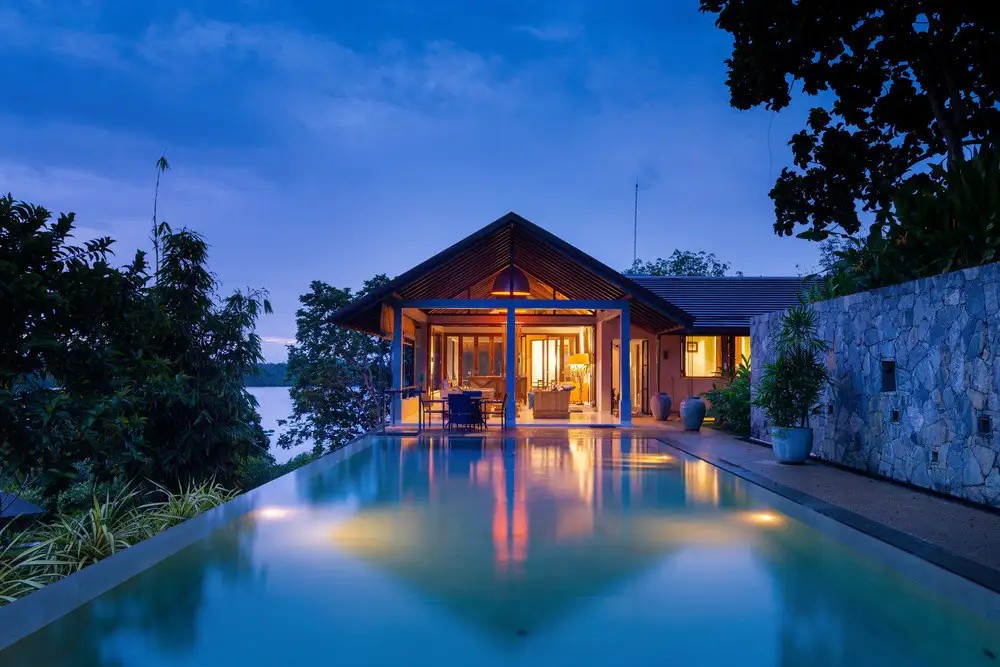 LUXURY VILLA 21