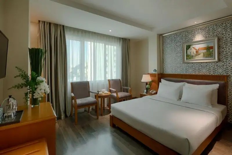 SILVERLAND SIL HOTEL & SPA