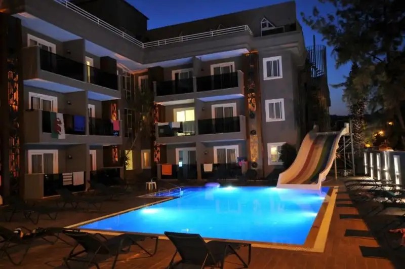 ISLA APART HOTEL