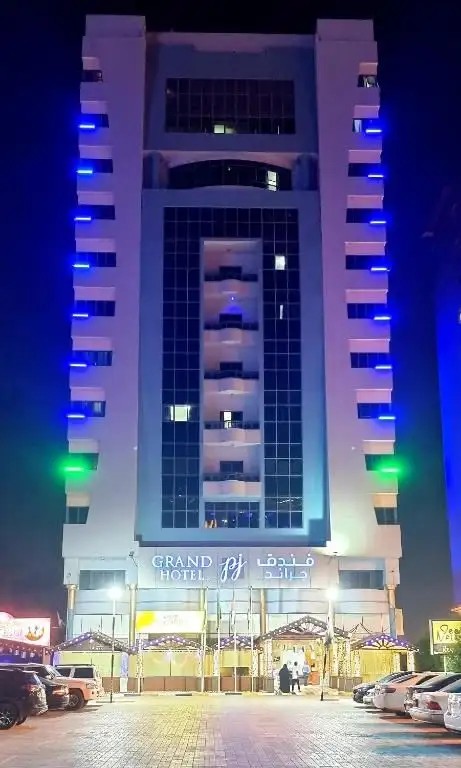 OYO 427 GRAND PJ HOTEL