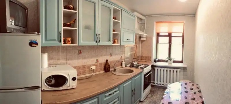 ГОСТЕВОЙ ДОМ С БАНЕЙ У ЗВОННИЦЫ МОНАСТЫРЯ