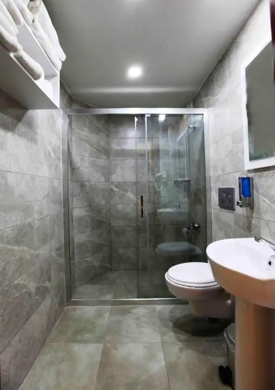 SUNLIGHT GARDEN HOTEL