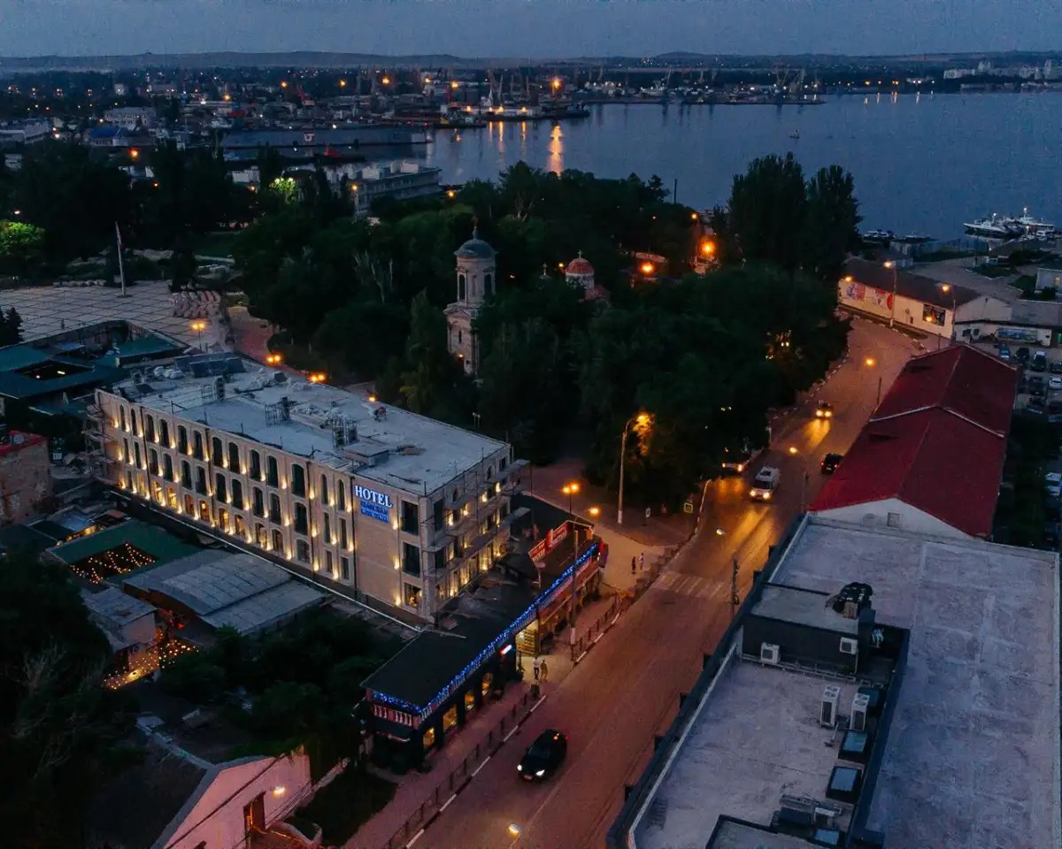 ГРАФСКАЯ ПРИСТАНЬ
