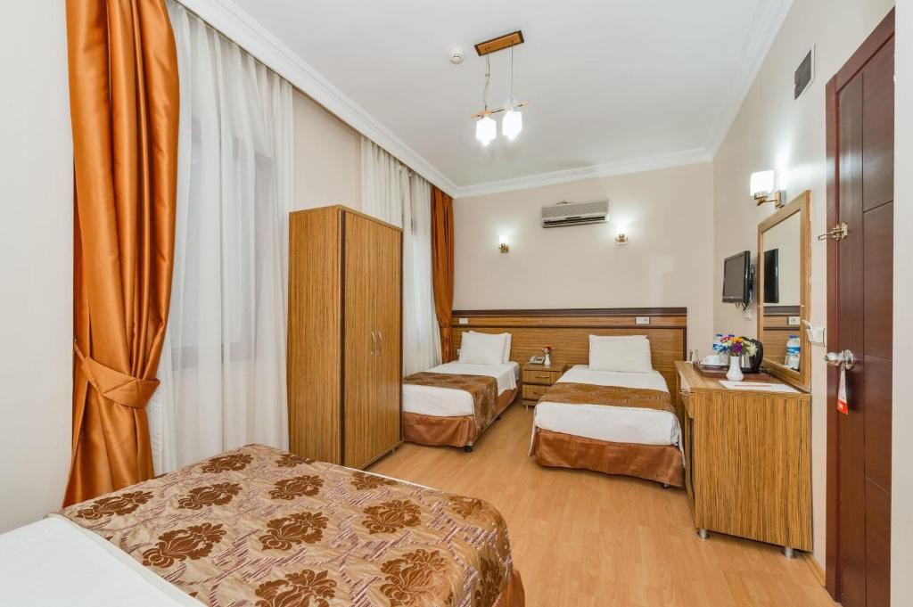 MAY HOTEL BOUTIQUE