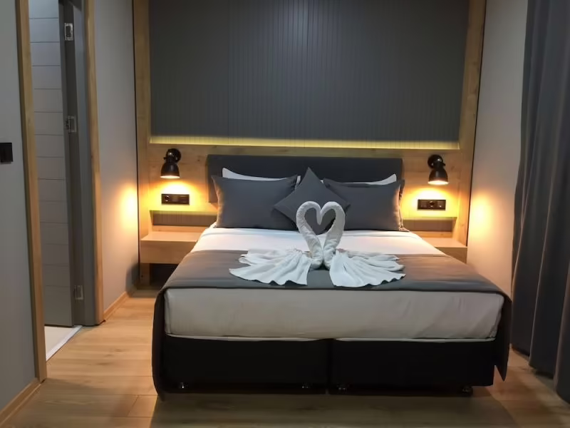 KERTHILL HOTEL