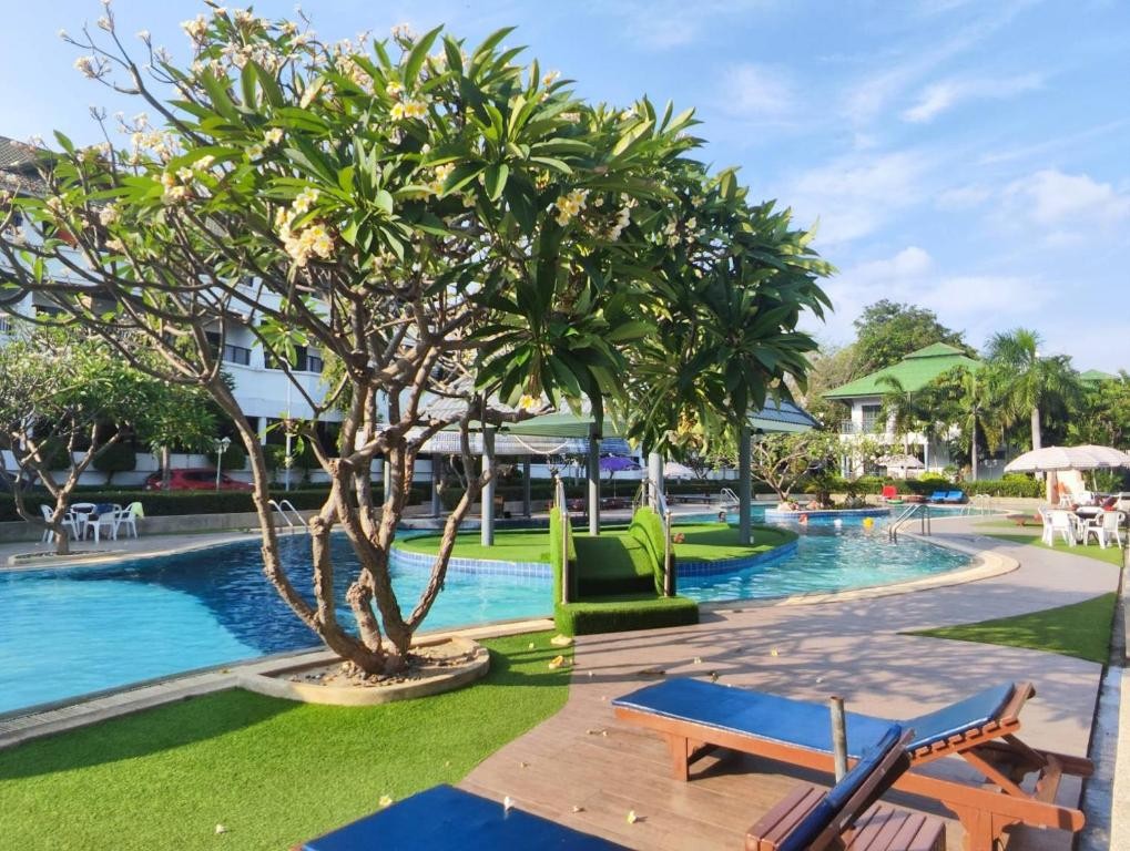GRAND JOMTIEN PALACE