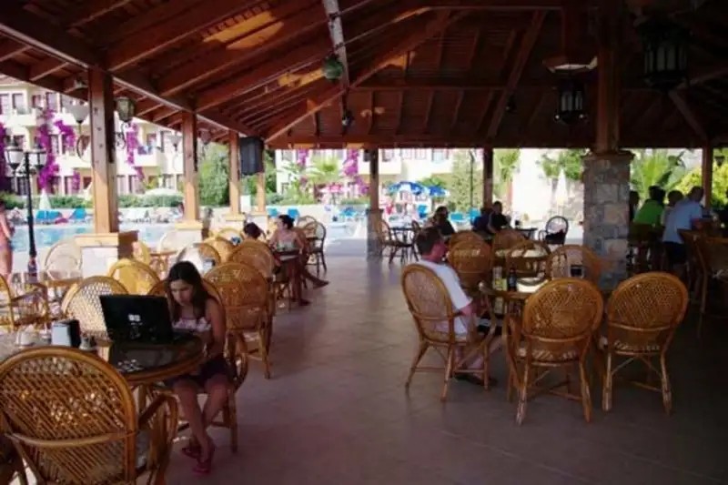 CELAY HOTEL