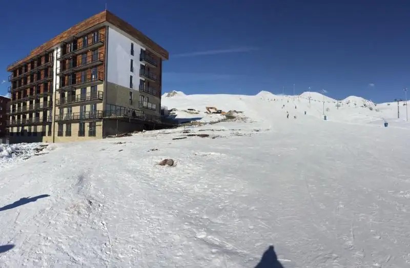 MGZAVREBI GUDAURI HOTEL ROOMS