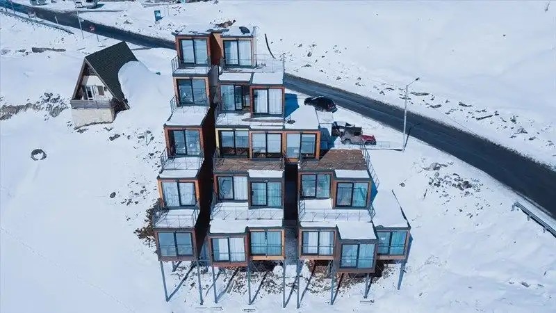 QUADRUM SKI & YOGA RESORT