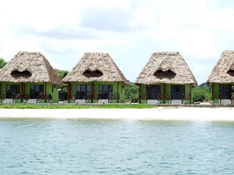 PEMBA MISALI SUNSET BEACH