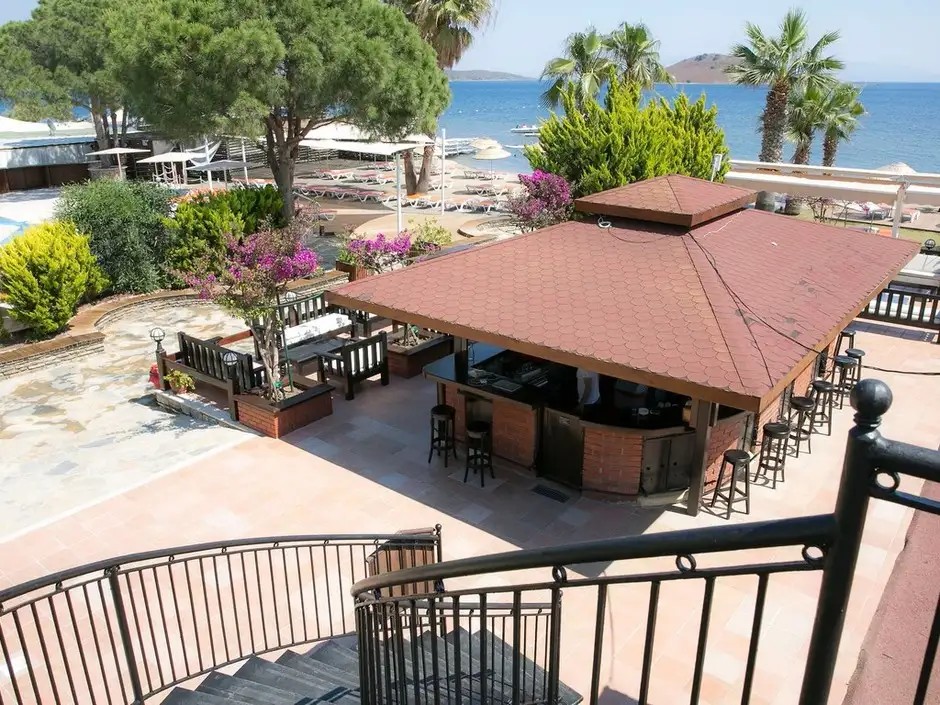 SEA SIDE BEACH CLUB