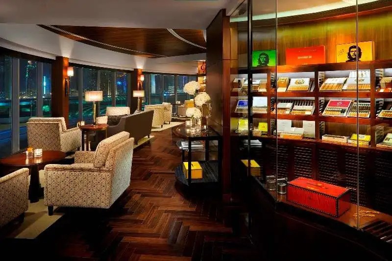 THE ADDRESS DOWNTOWN DUBAI RESIDENCES