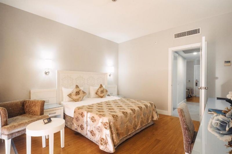 family 2 bedrooms 2 bathrooms sea view