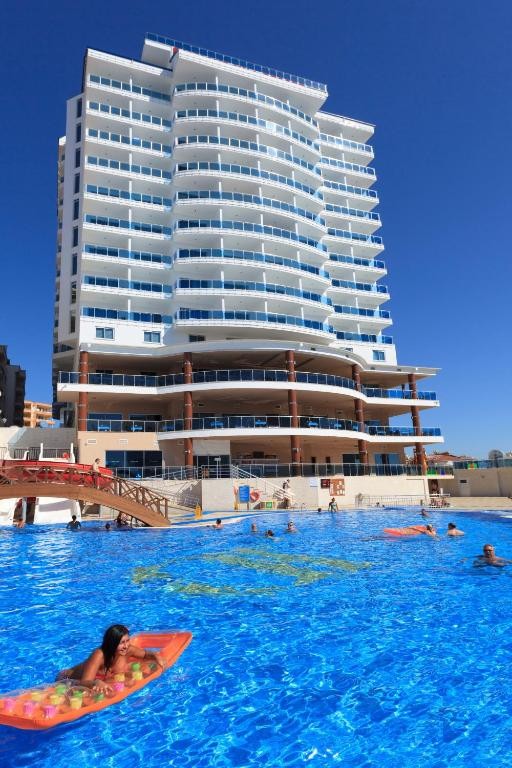 DIAMOND HILL RESORT
