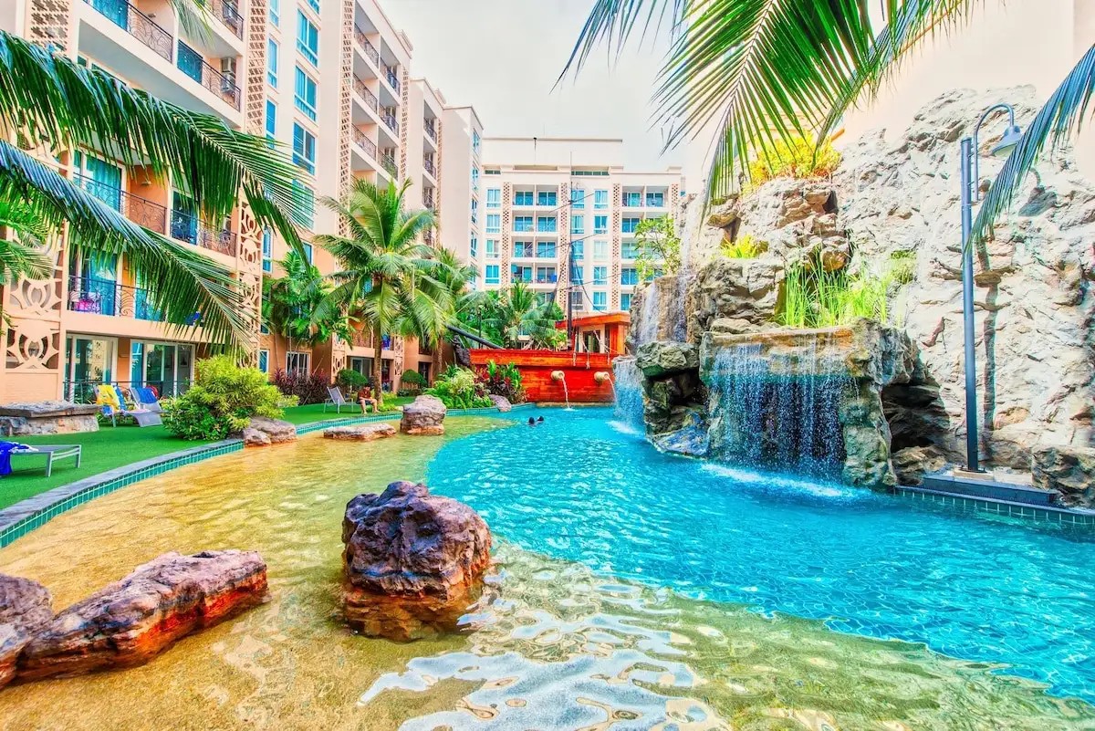ATHENA WATERPARK JOMTIEN BEACH