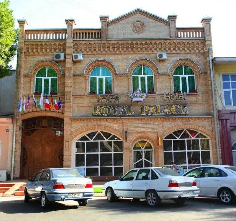 MIXT ROYAL PALACE