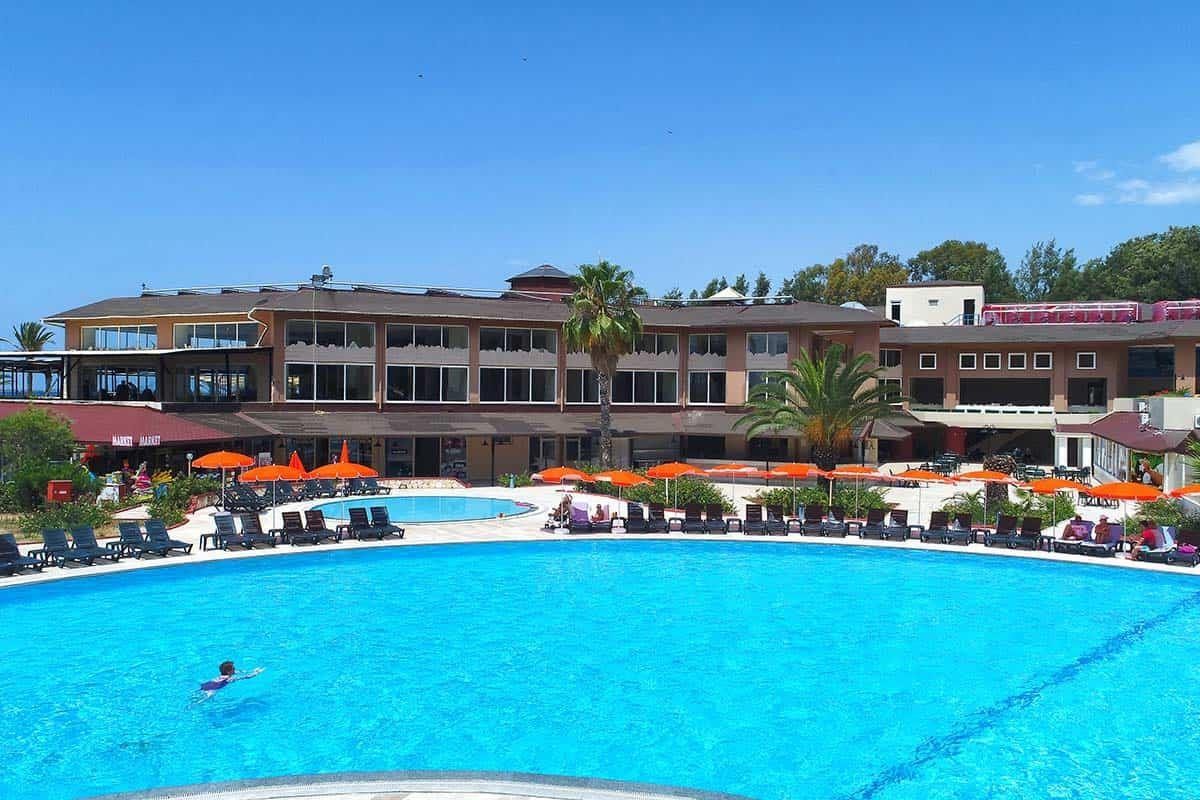 BAYAR GARDEN HOLIDAY VILLAGE (EX. BAYAR GARDEN BEACH)
